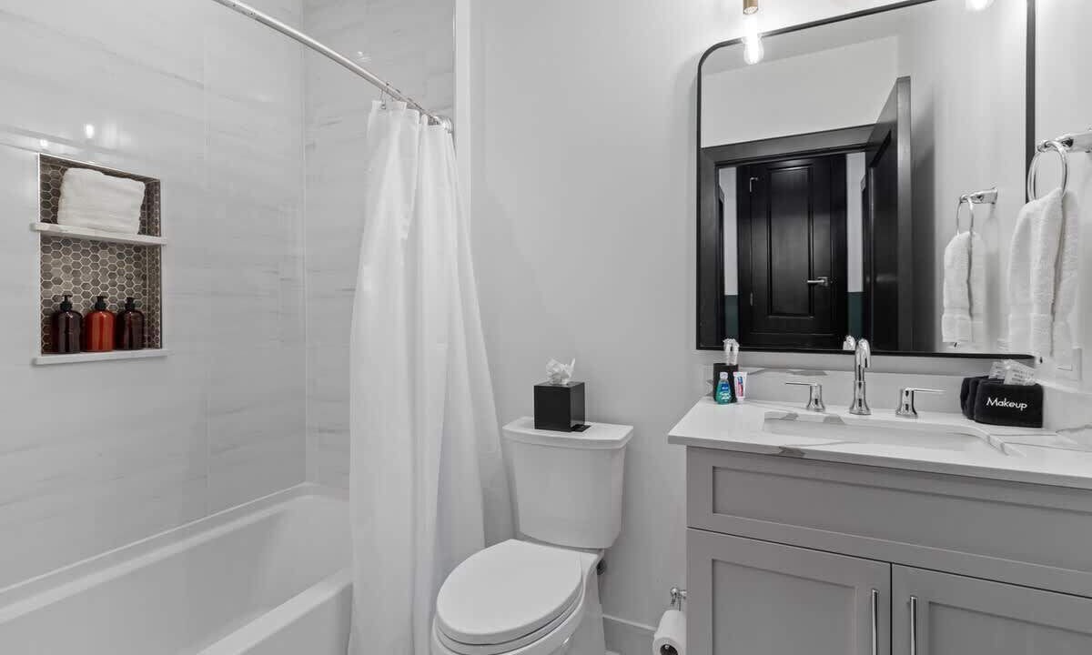 Photo of Bathroom in Central Business District
