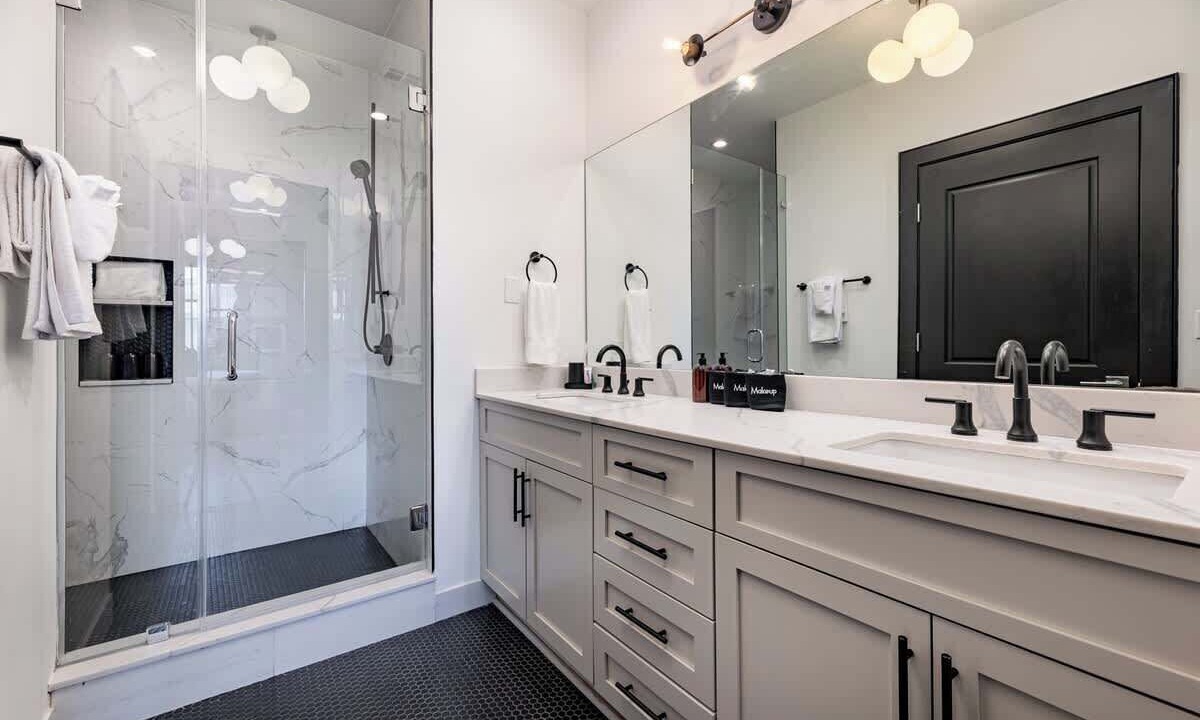 Photo of Bathroom in Central Business District