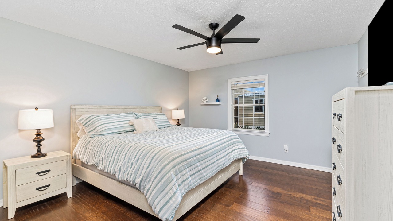 Photo of Bedroom in Riviera Beach