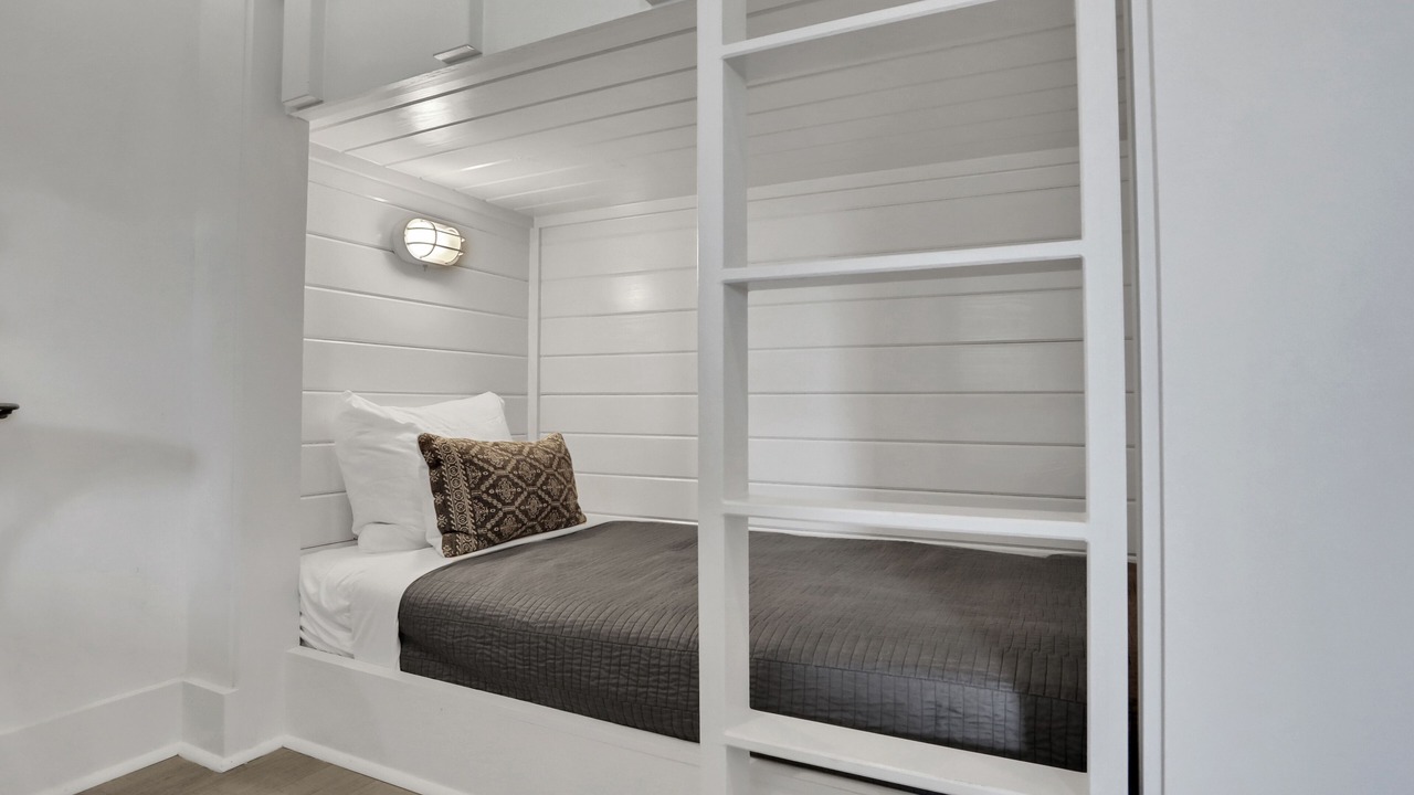 Photo of Bedroom in Inlet Beach