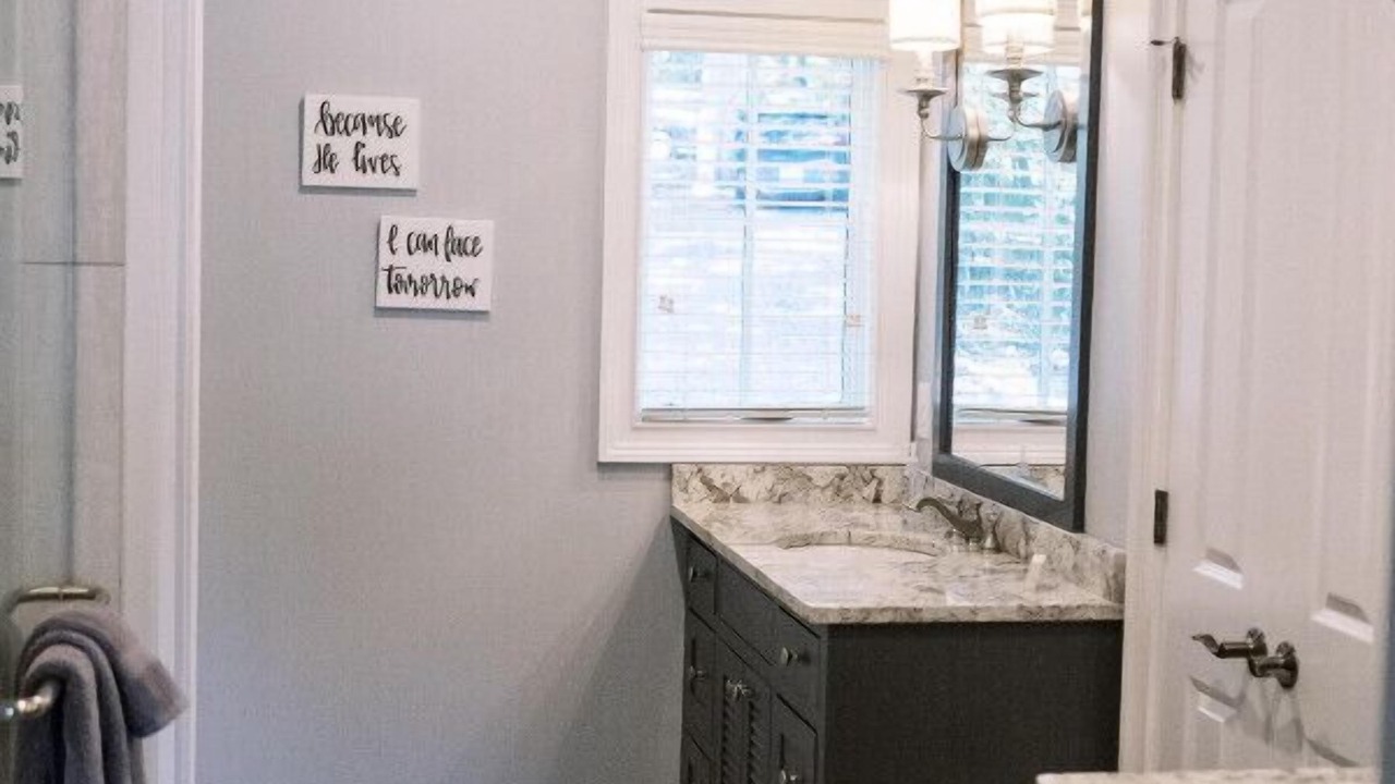 Photo of Bathroom in Dadeville
