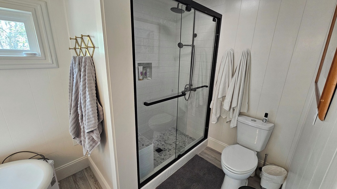 Photo of Bathroom in De Funiak Springs