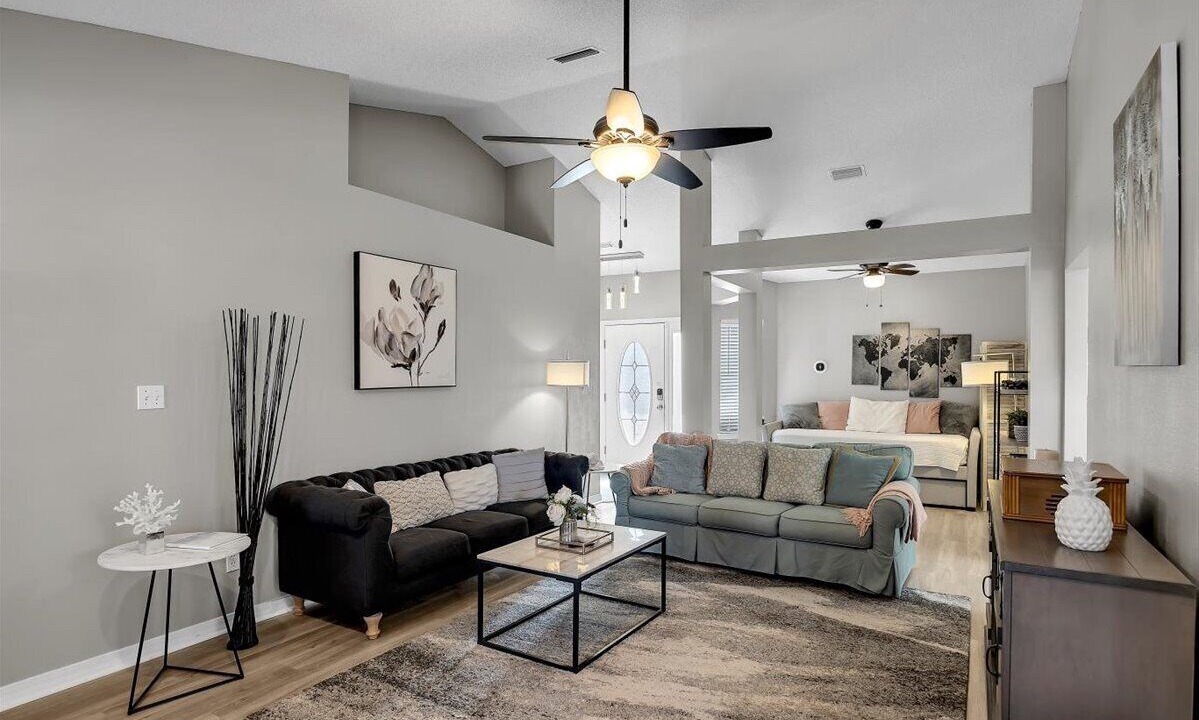 Photo of Livingroom in Ono Island
