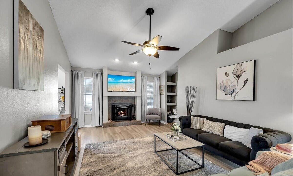 Photo of Livingroom in Ono Island