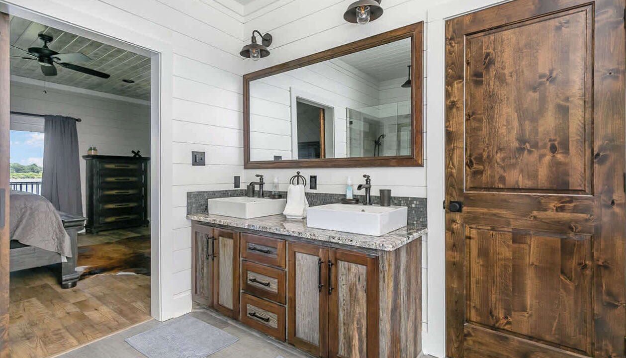 Photo of Bathroom in Farmerville