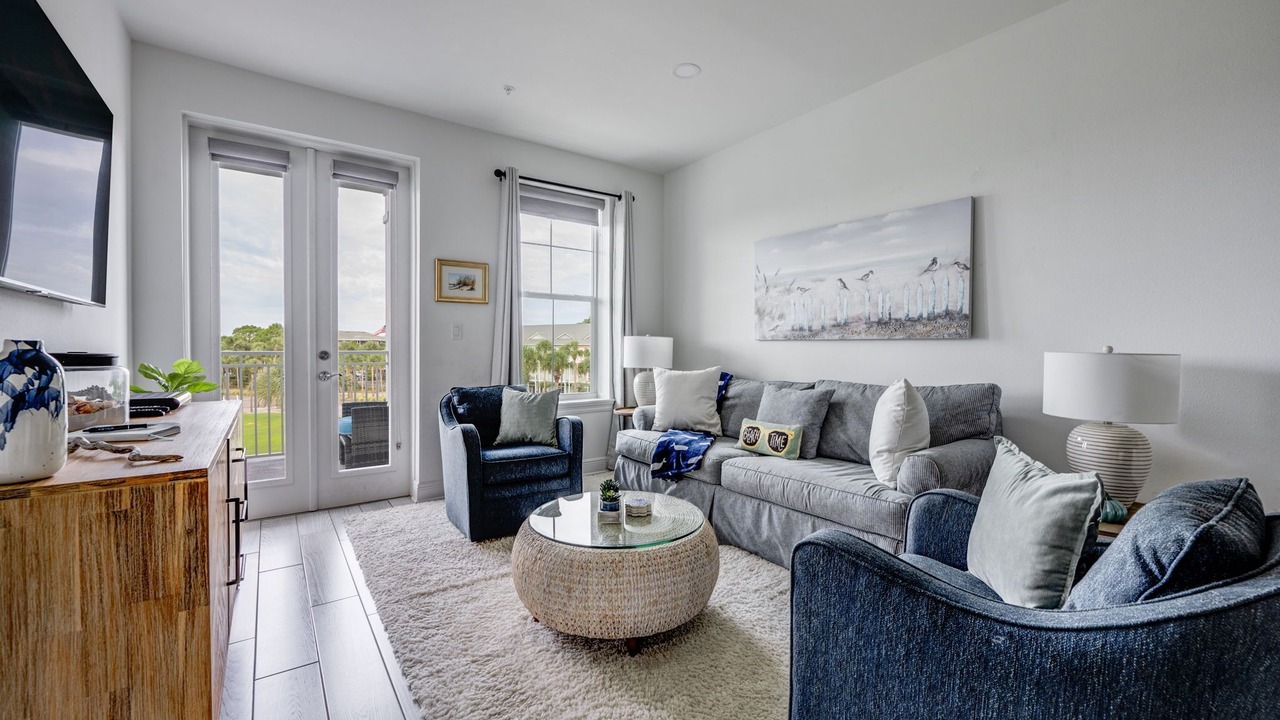 Photo of Livingroom in Gulf Place