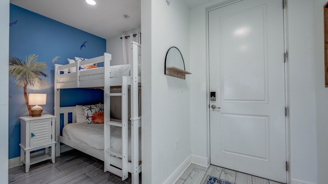 Photo of Bedroom in Gulf Place