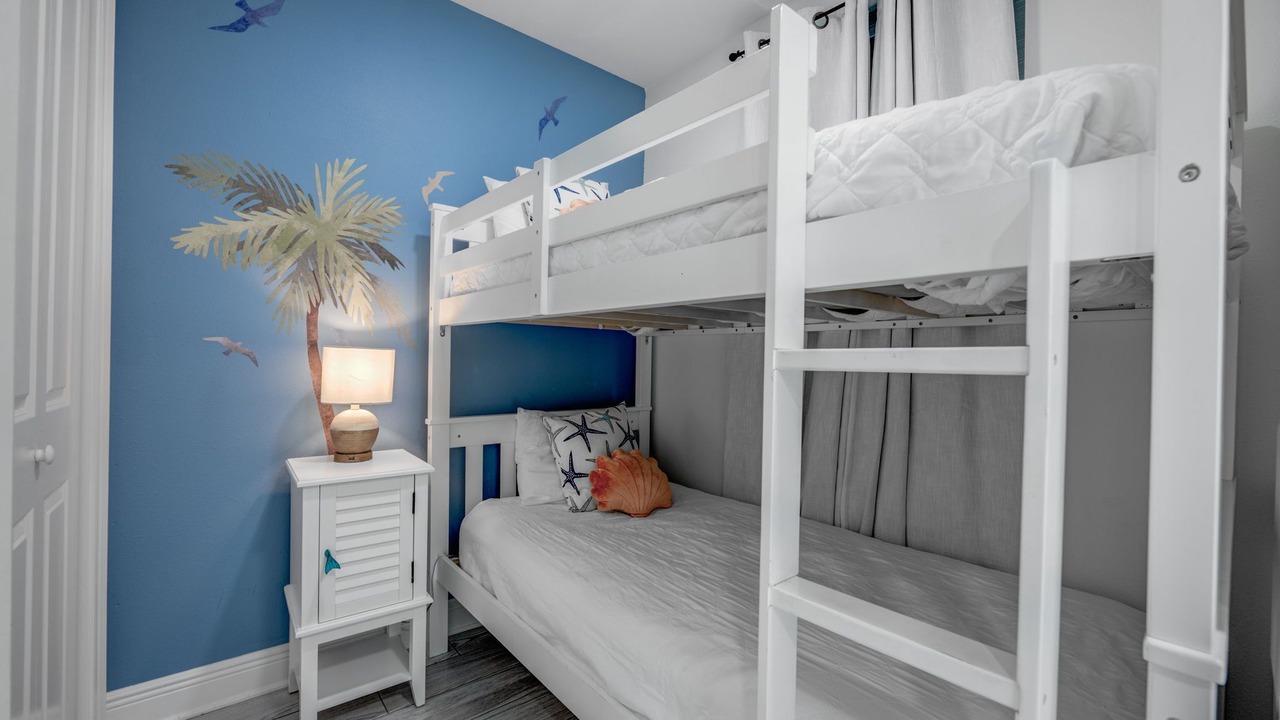 Photo of Bedroom in Gulf Place