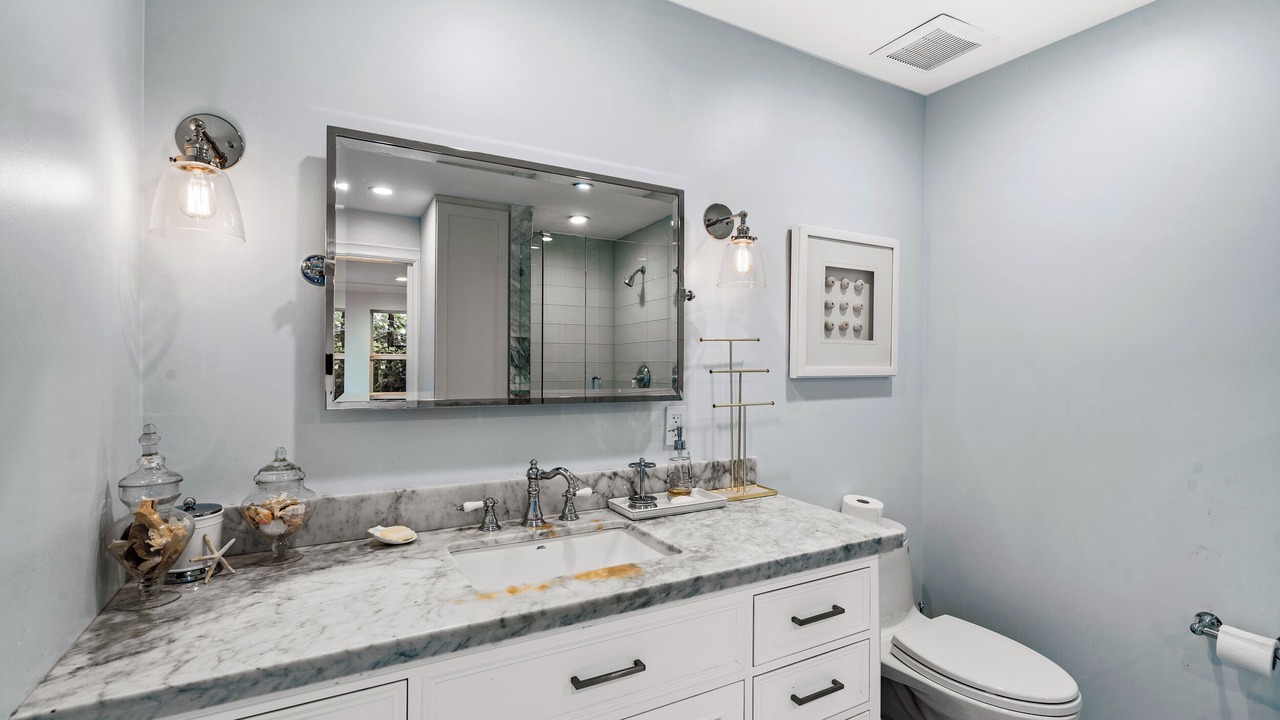 Photo of Bathroom in Juno Beach