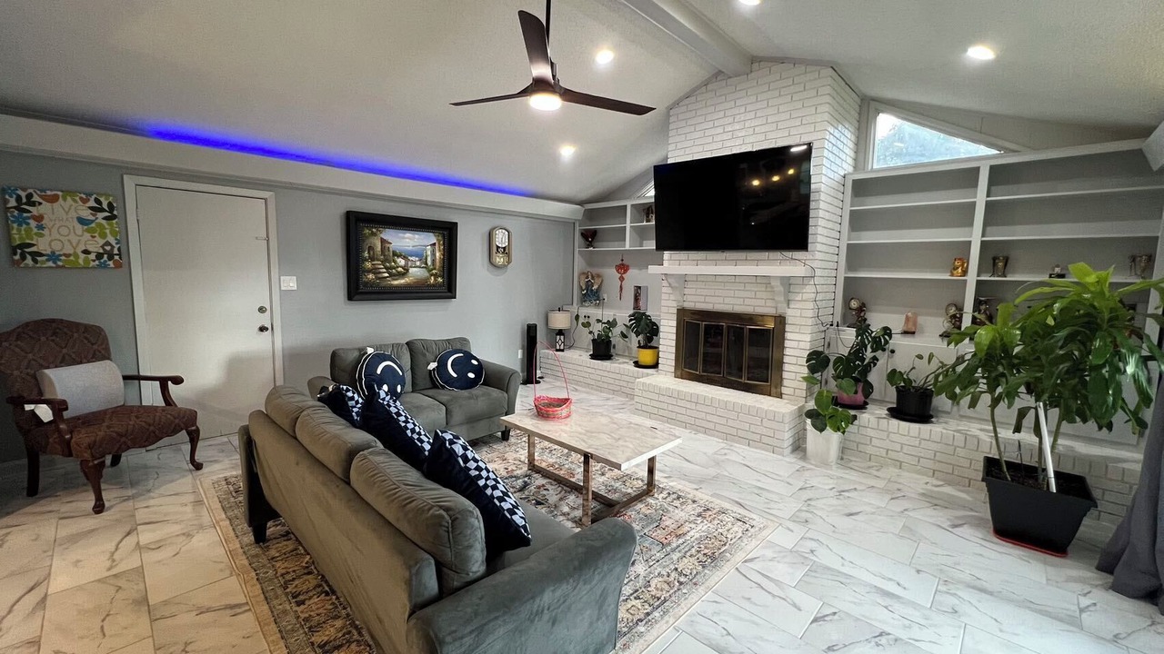 Photo of Livingroom in Monroe
