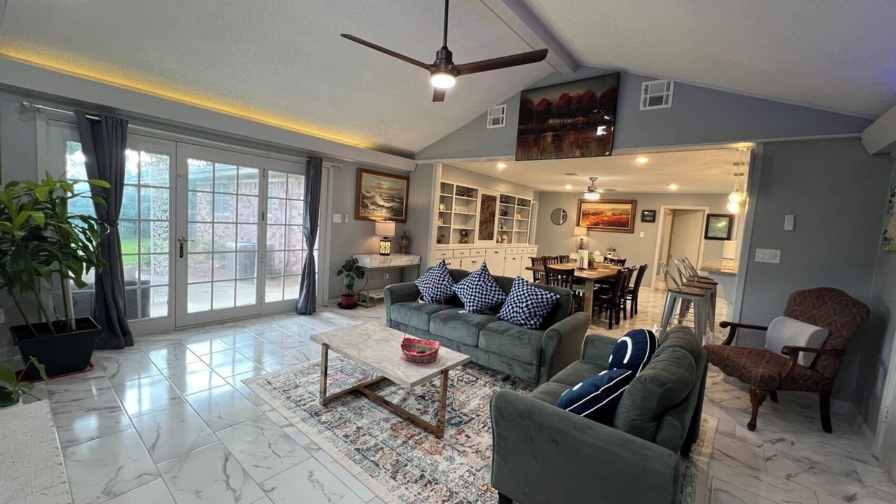 Photo of Livingroom in Monroe
