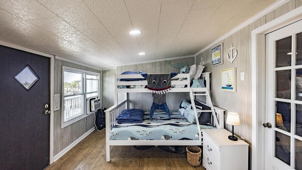 Photo of Bedroom in Chauvin