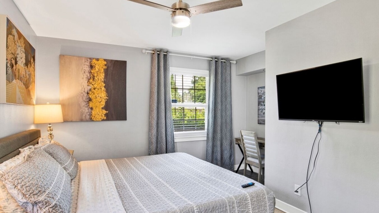 Photo of Bedroom in East Pensacola Heights