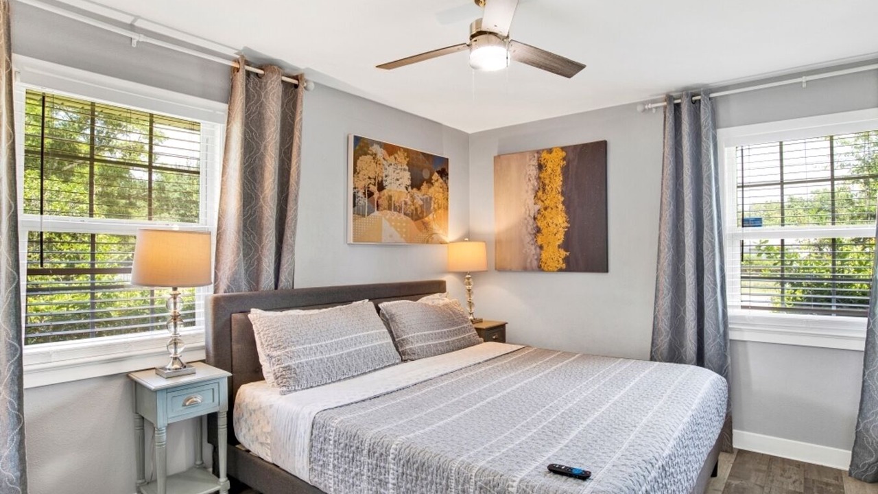 Photo of Bedroom in East Pensacola Heights