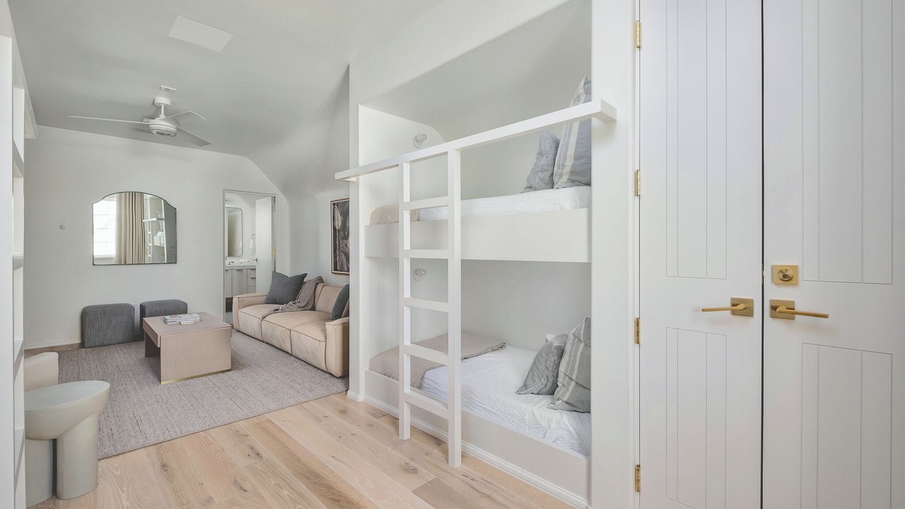 Photo of Bedroom in Seacrest