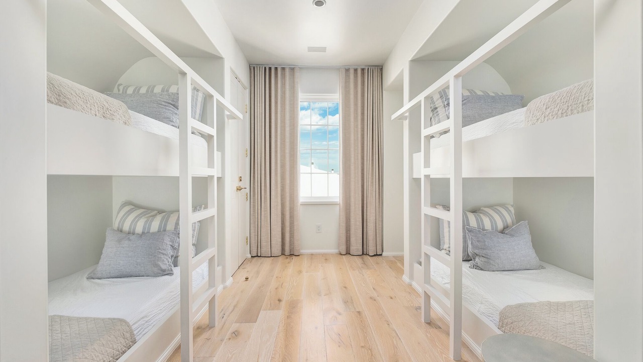 Photo of Bedroom in Seacrest