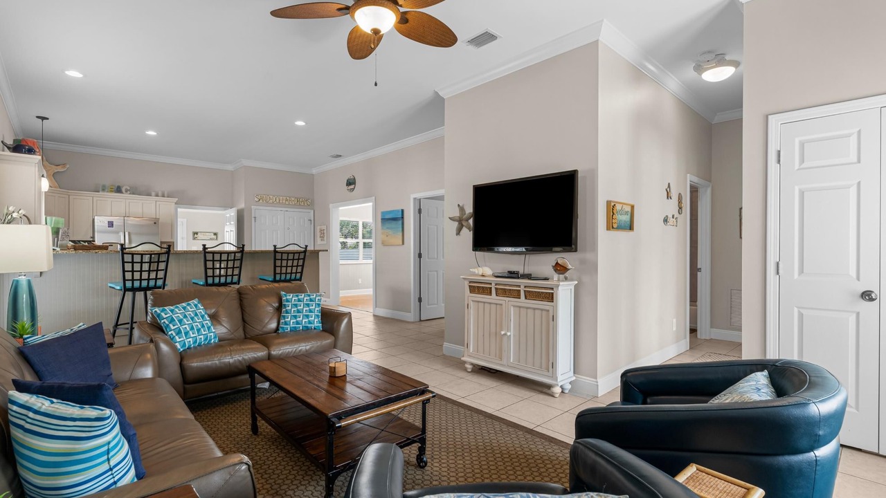 Photo of Livingroom in Village of Sugar Beach