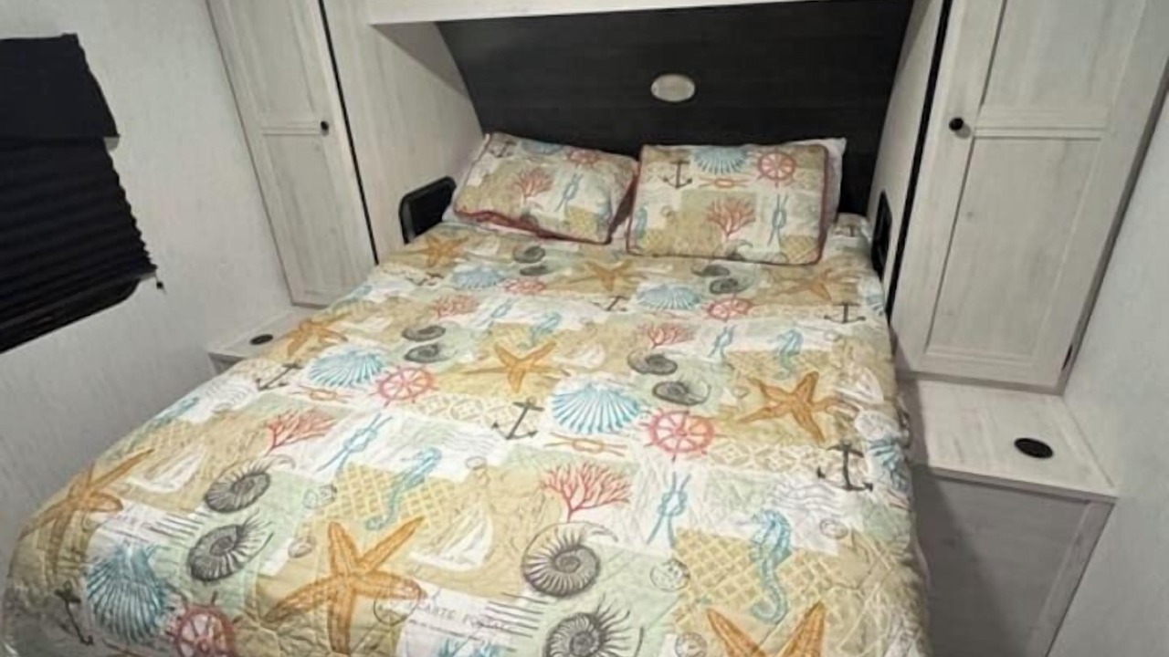Photo of Bedroom in Holly Beach