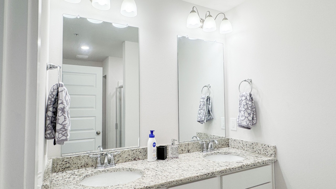 Photo of Bathroom in Pine Forest