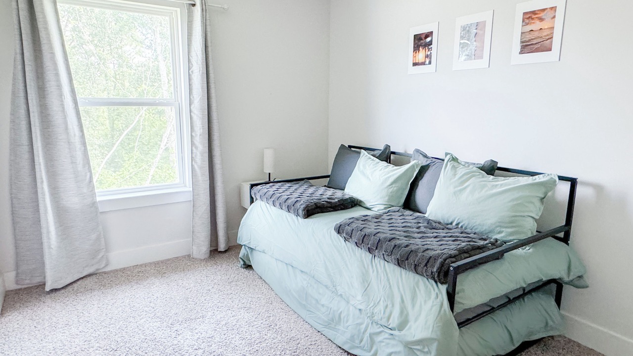Photo of Bedroom in Pine Forest