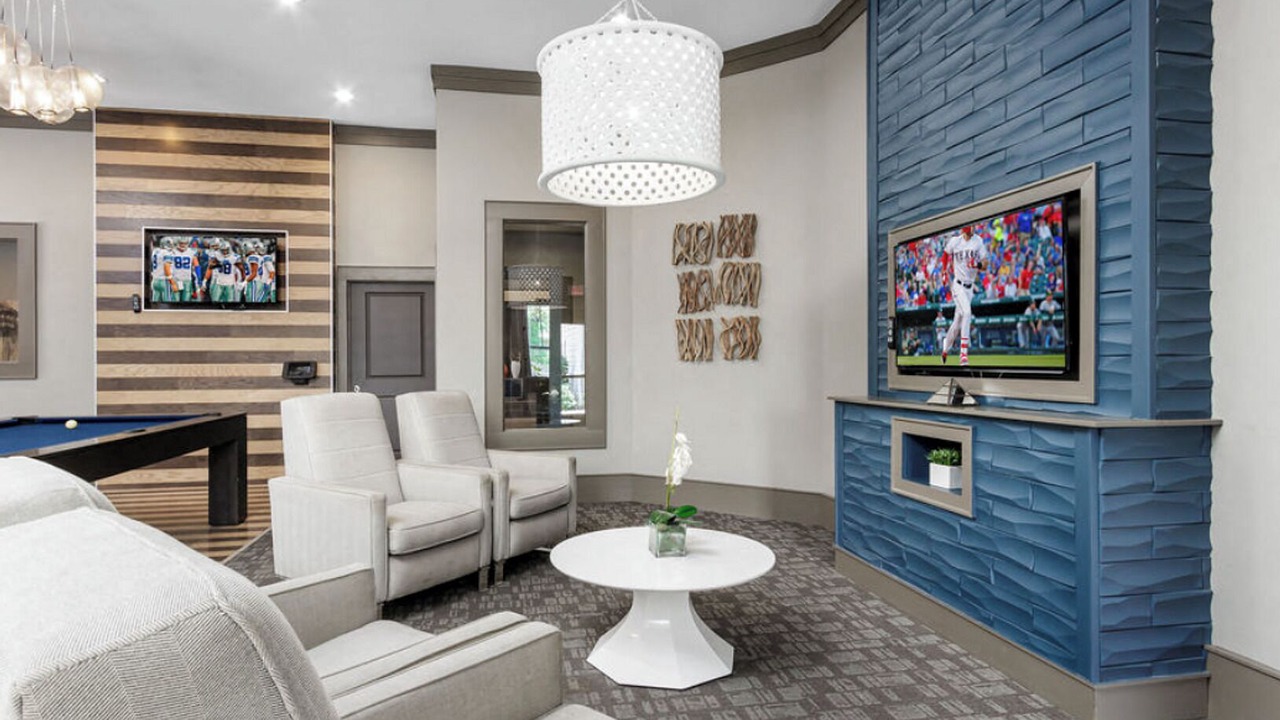Photo of Livingroom in Northeast Carrollton