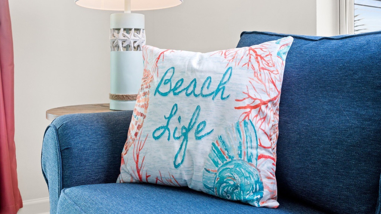 Photo of Livingroom in Bahama Beach