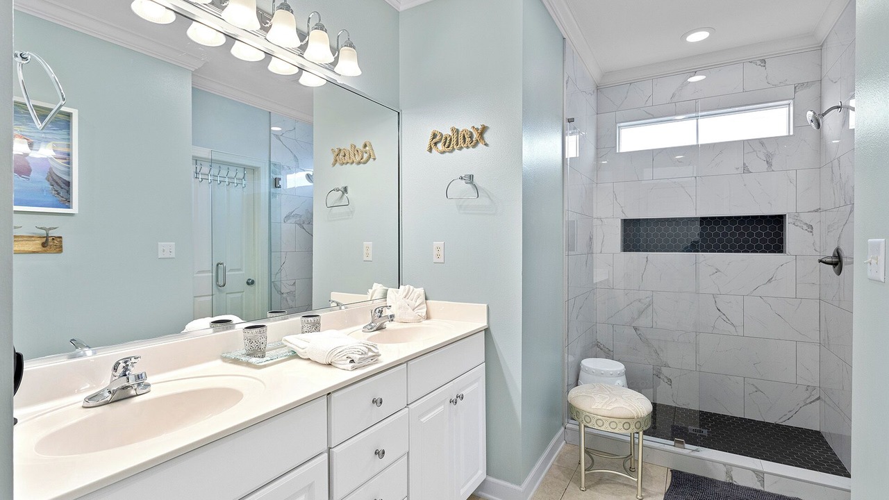 Photo of Bathroom in Emerald Waters Village
