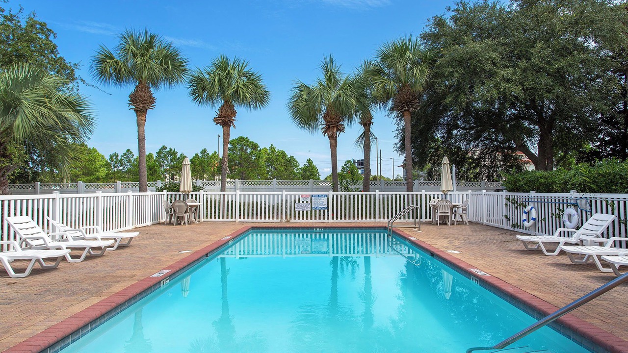 Photo of Outdoor in Emerald Waters Village