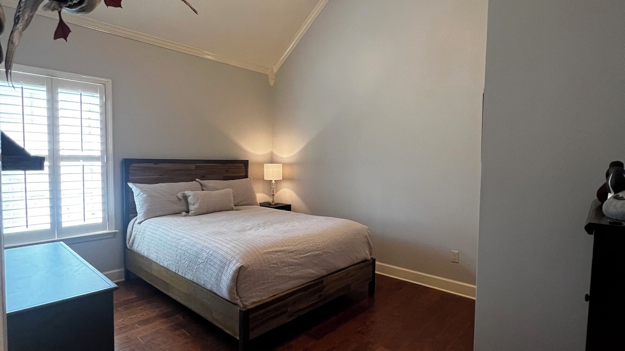 Photo of Bedroom in Northport