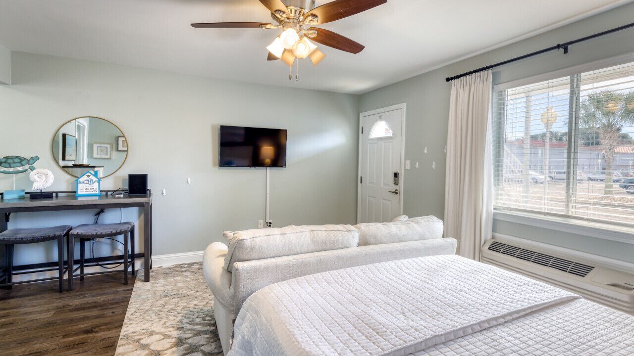 Photo of Bedroom in Biloxi