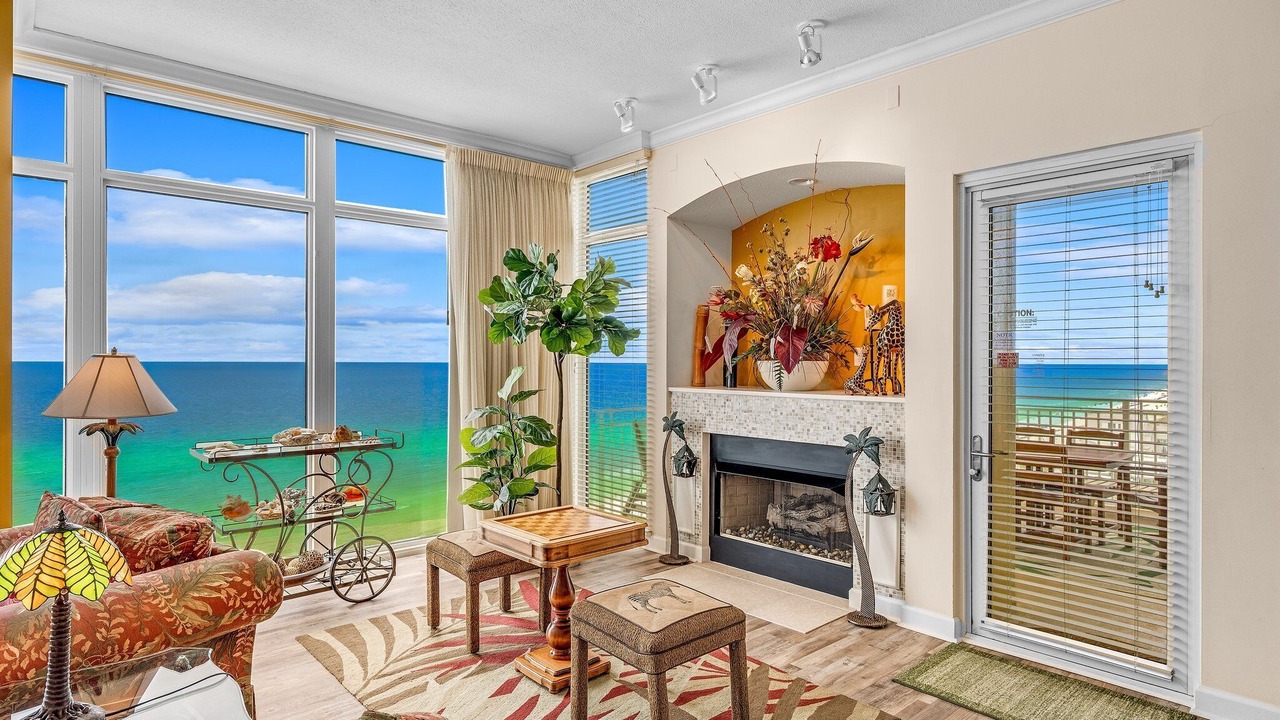 Photo of Livingroom in Thomas Drive