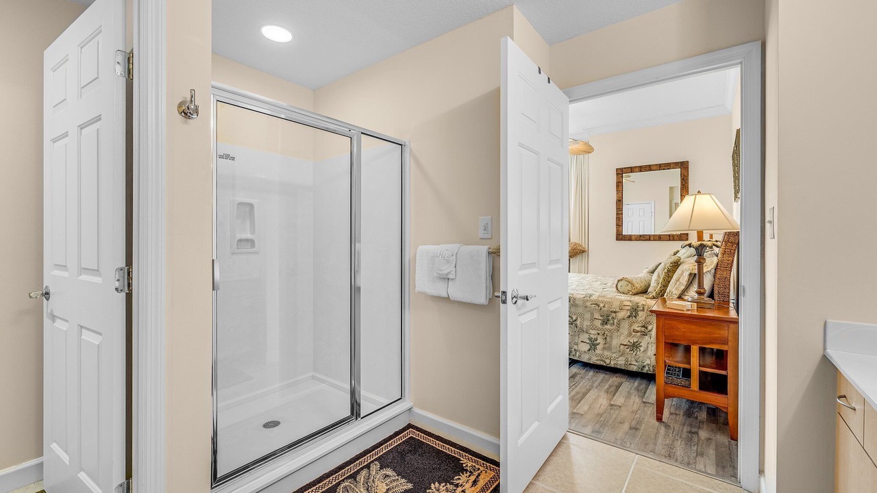 Photo of Bathroom in Thomas Drive