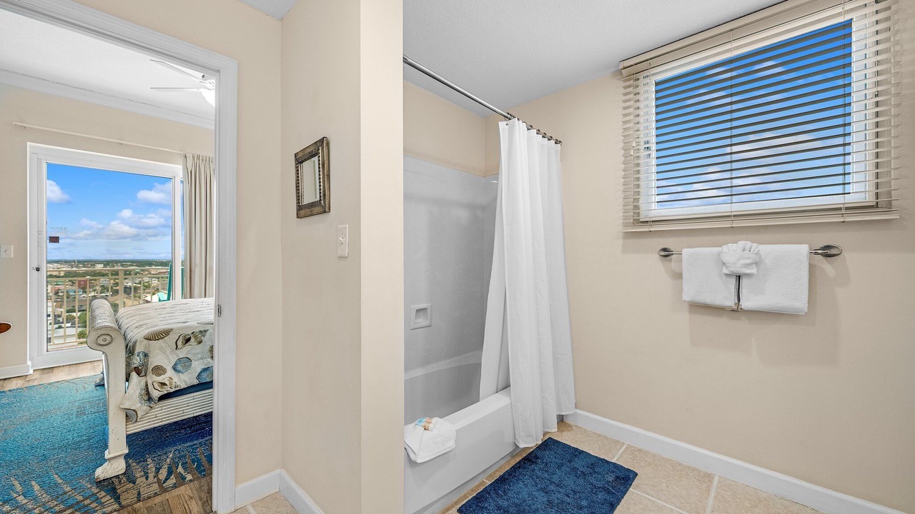 Photo of Bathroom in Thomas Drive