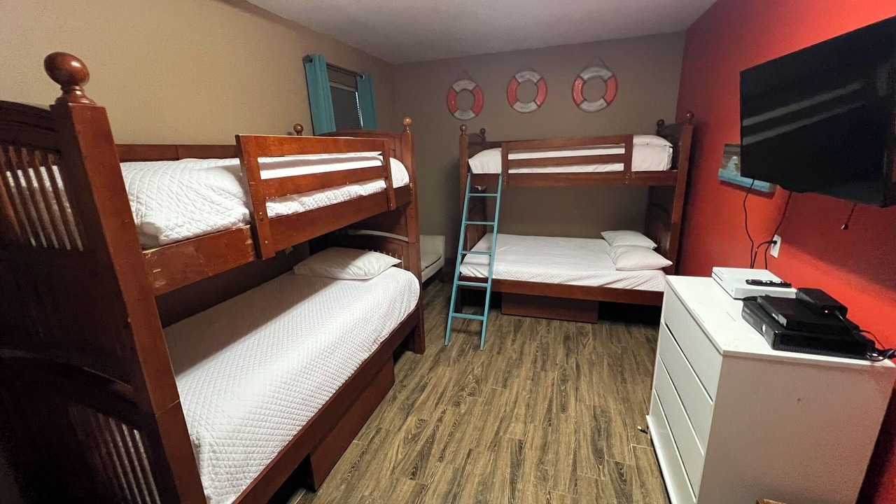 Photo of Bedroom in Delos