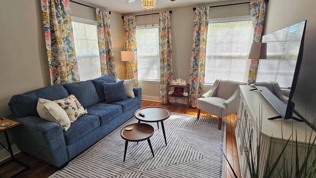 Photo of Livingroom in Starkville