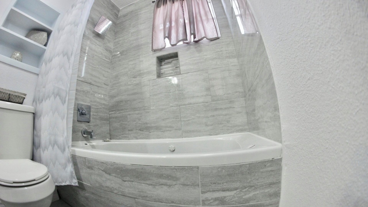 Photo of Bathroom in Port Neches