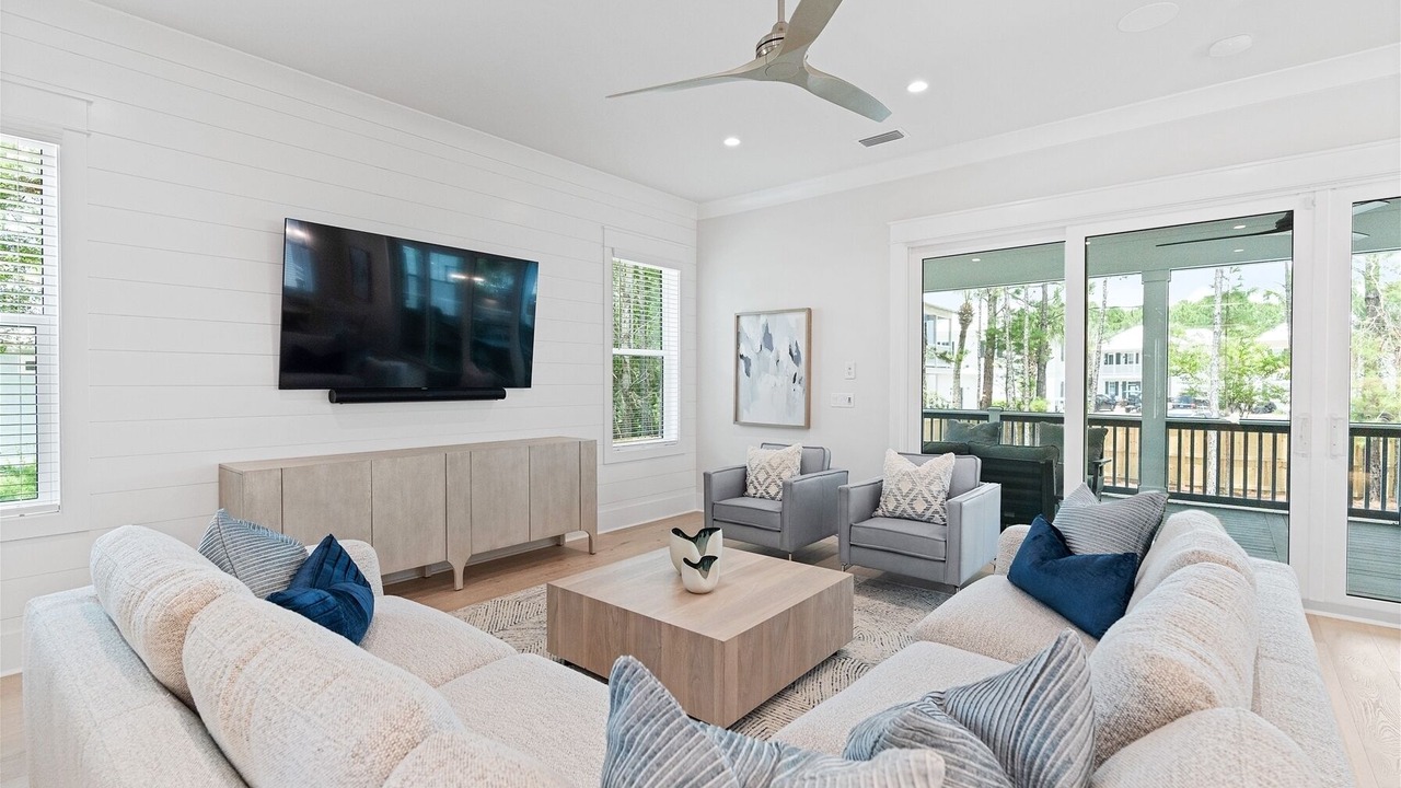 Photo of Livingroom in Village of Sugar Beach