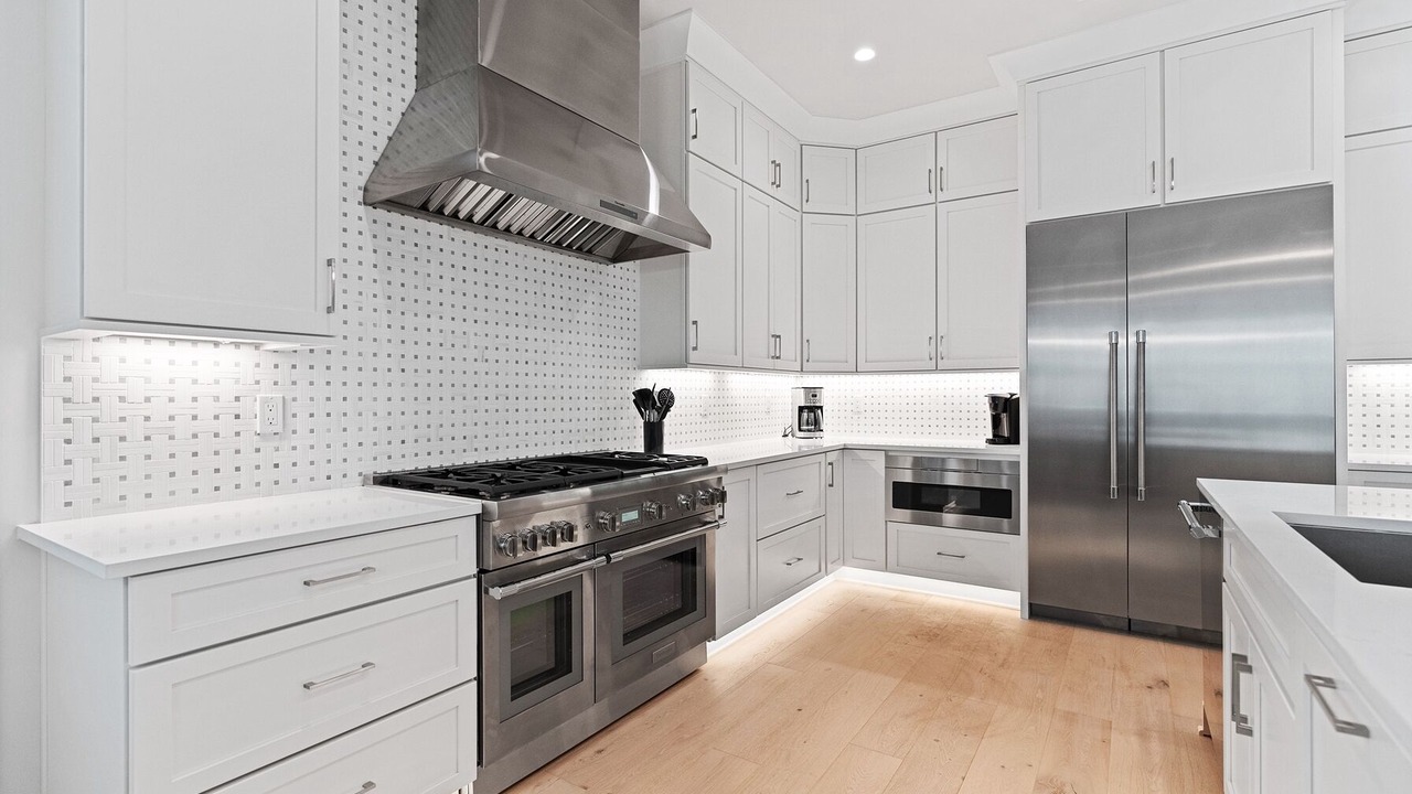 Photo of Kitchen in Village of Sugar Beach
