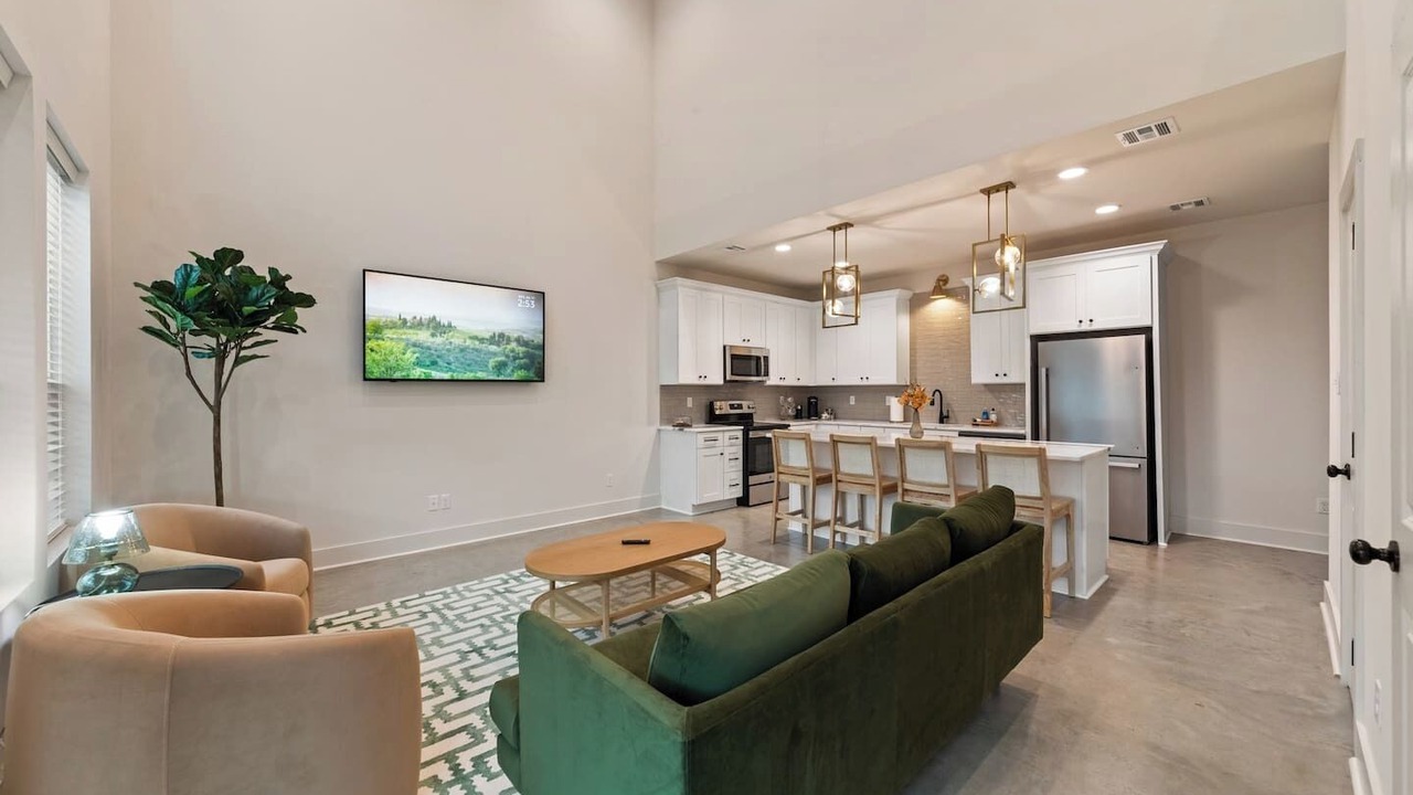 Photo of Livingroom in Lafayette