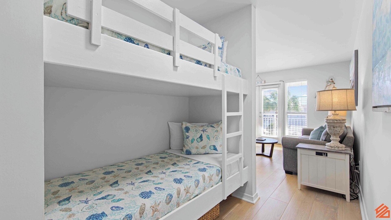 Photo of Bedroom in Crystal Beach