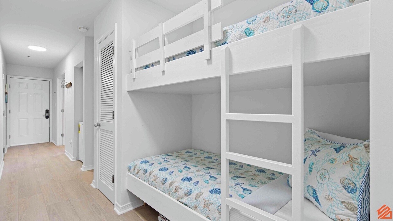 Photo of Bedroom in Crystal Beach