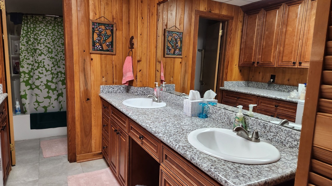 Photo of Bathroom in Killian