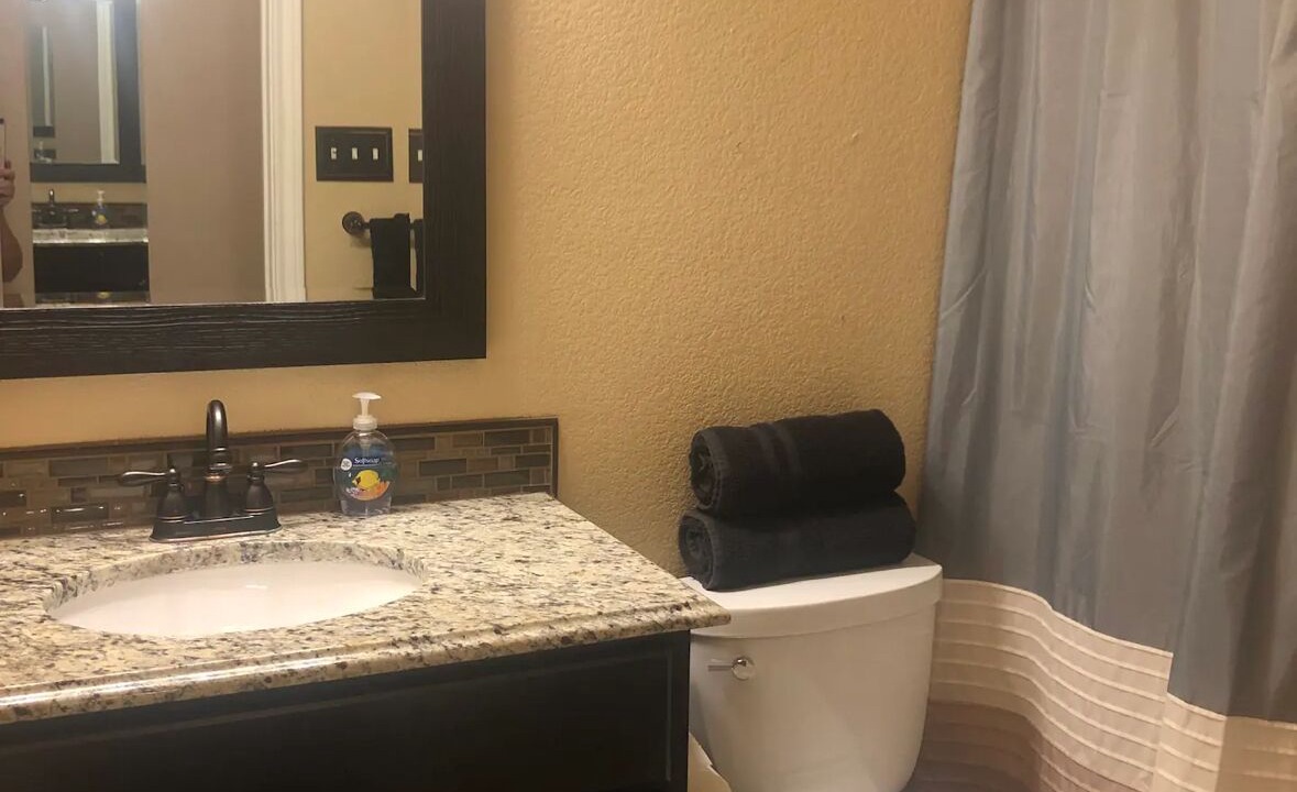 Photo of Bathroom in Fate