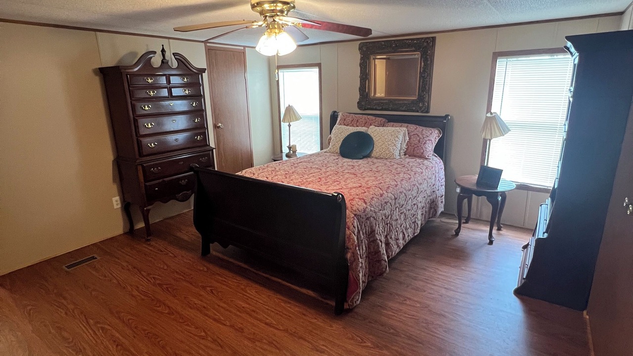 Photo of Bedroom in Sondheimer
