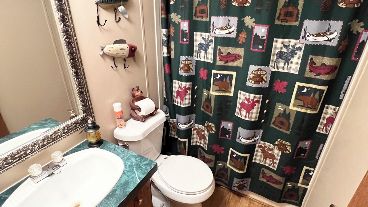 Photo of Bathroom in Sondheimer