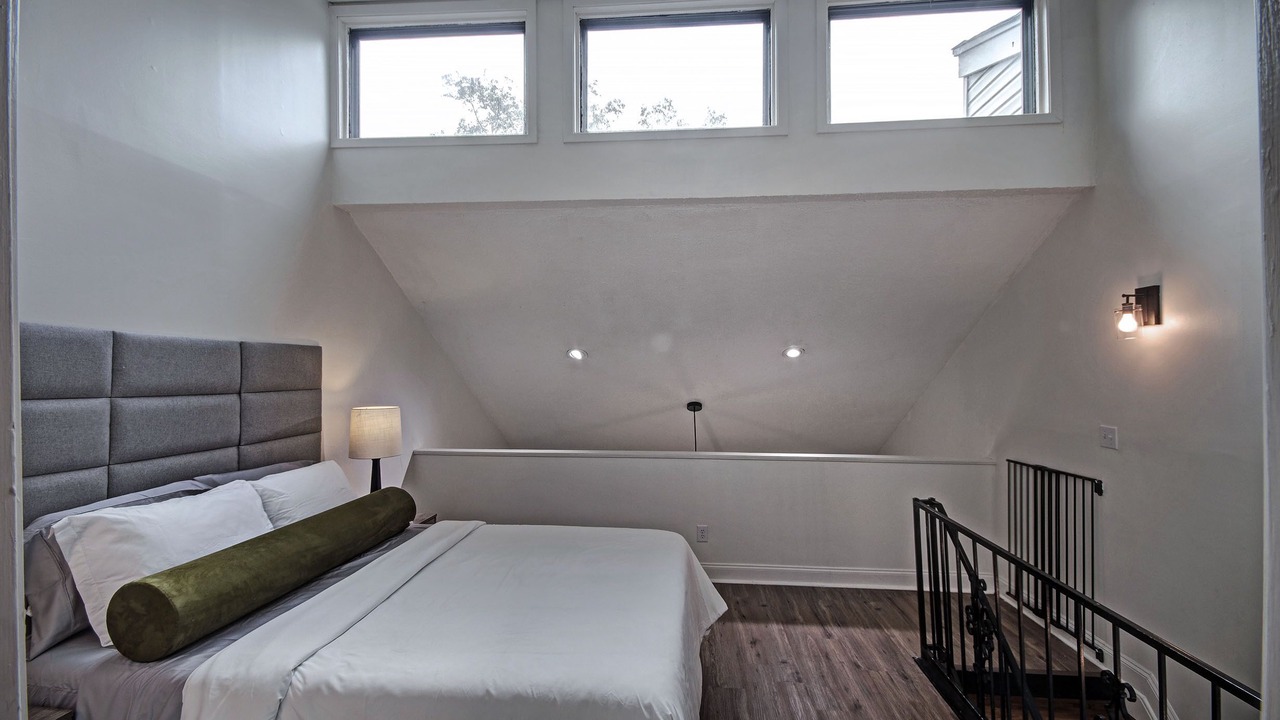 Photo of Bedroom in Fondren