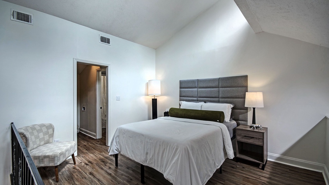 Photo of Bedroom in Fondren
