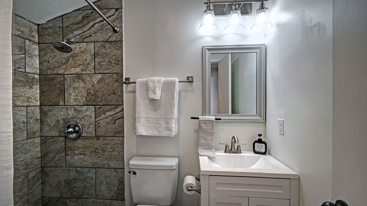Photo of Bathroom in Fondren