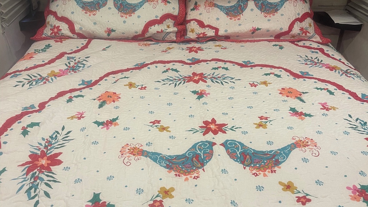 Photo of Bedroom in Lakeview  Jefferson County