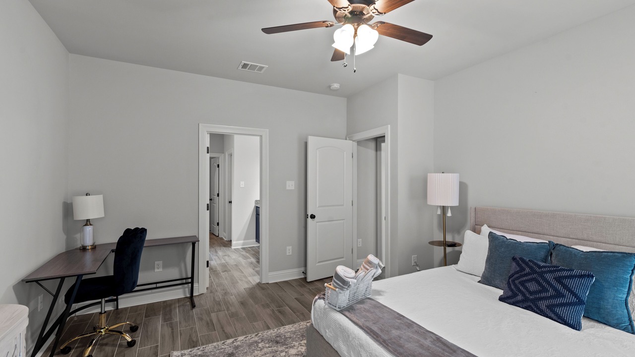 Photo of Bedroom in Shreveport